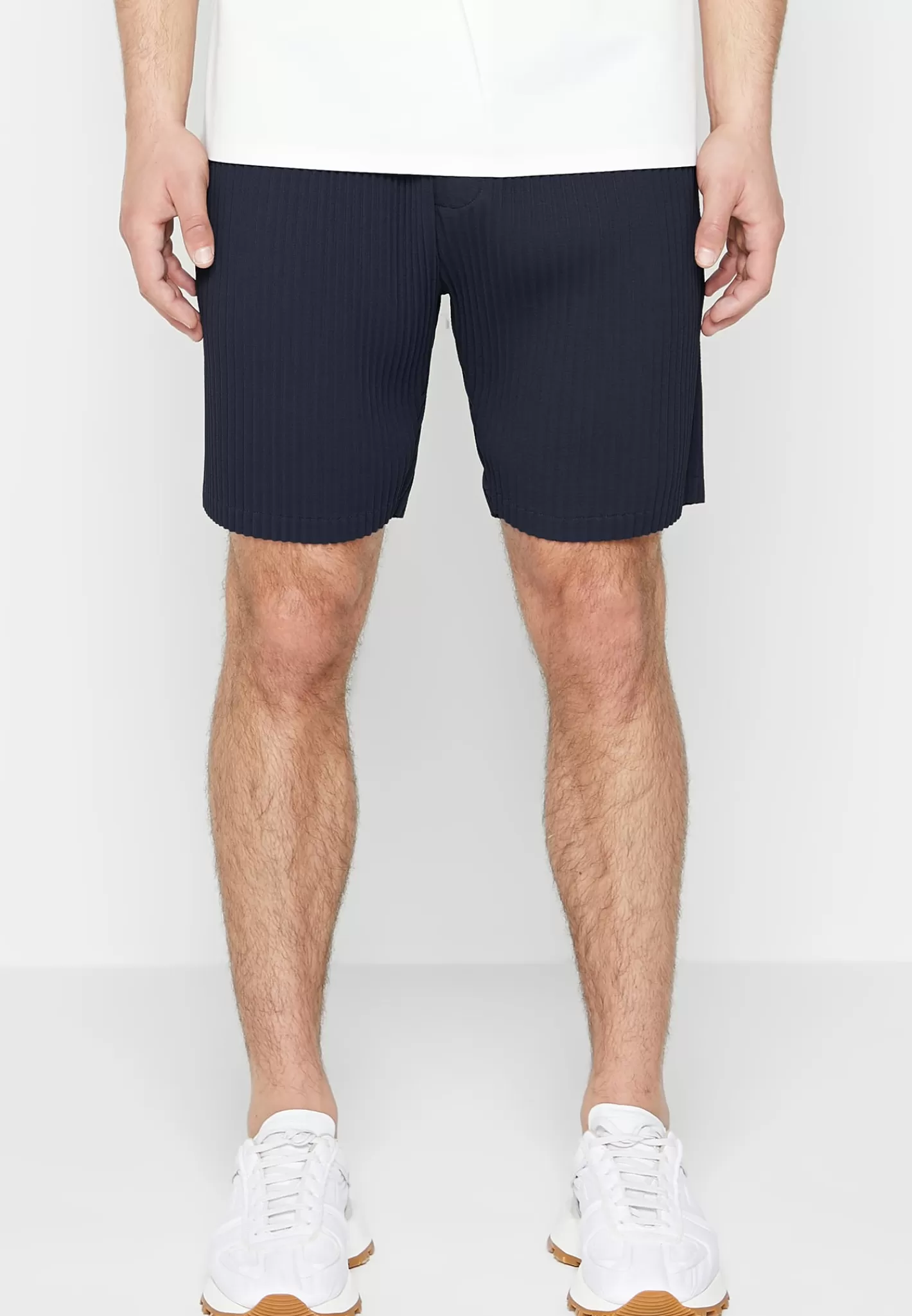 Pleated Shorts - -Manière De Voir Flash Sale