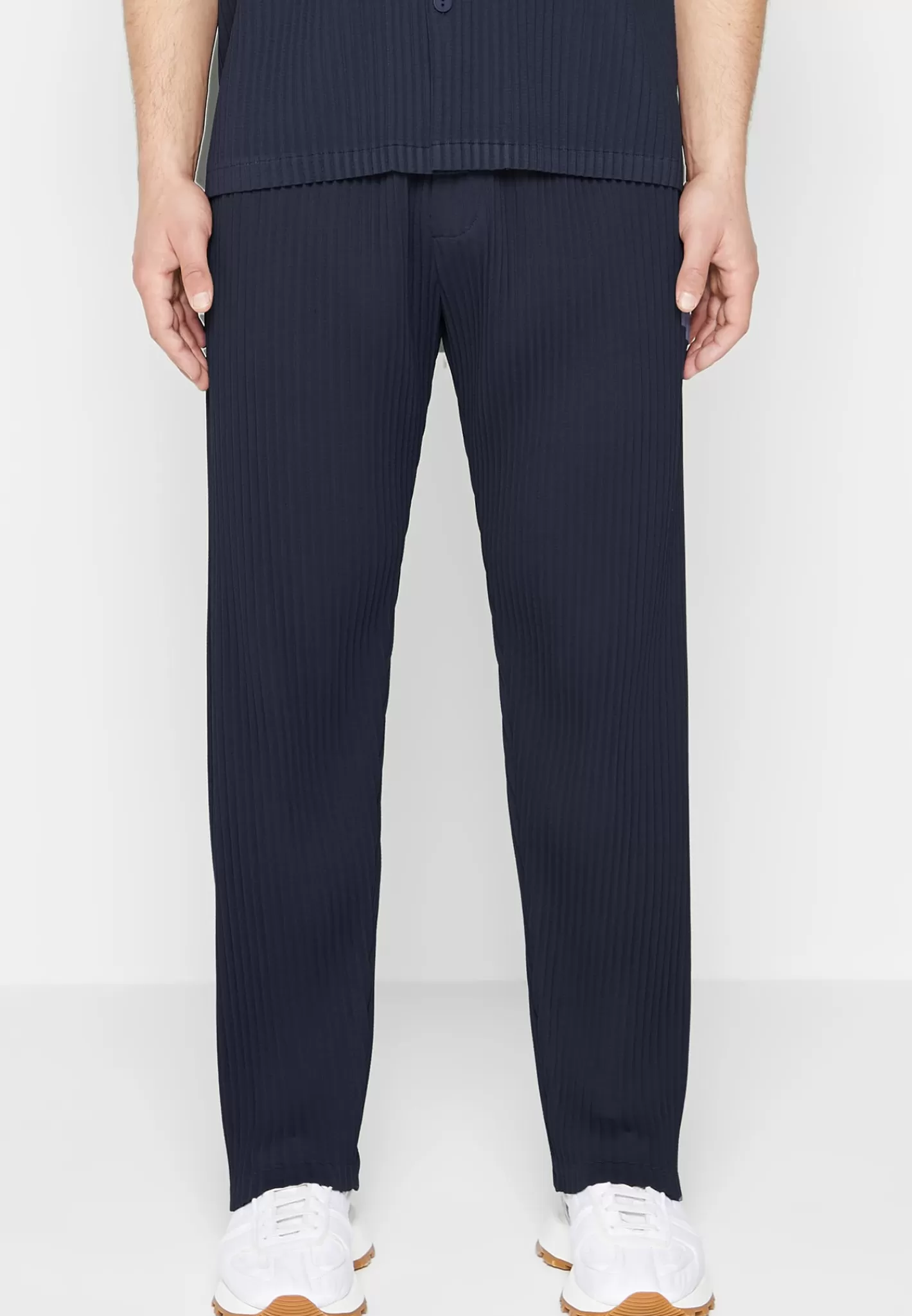 Pleated Trousers - -Manière De Voir Clearance