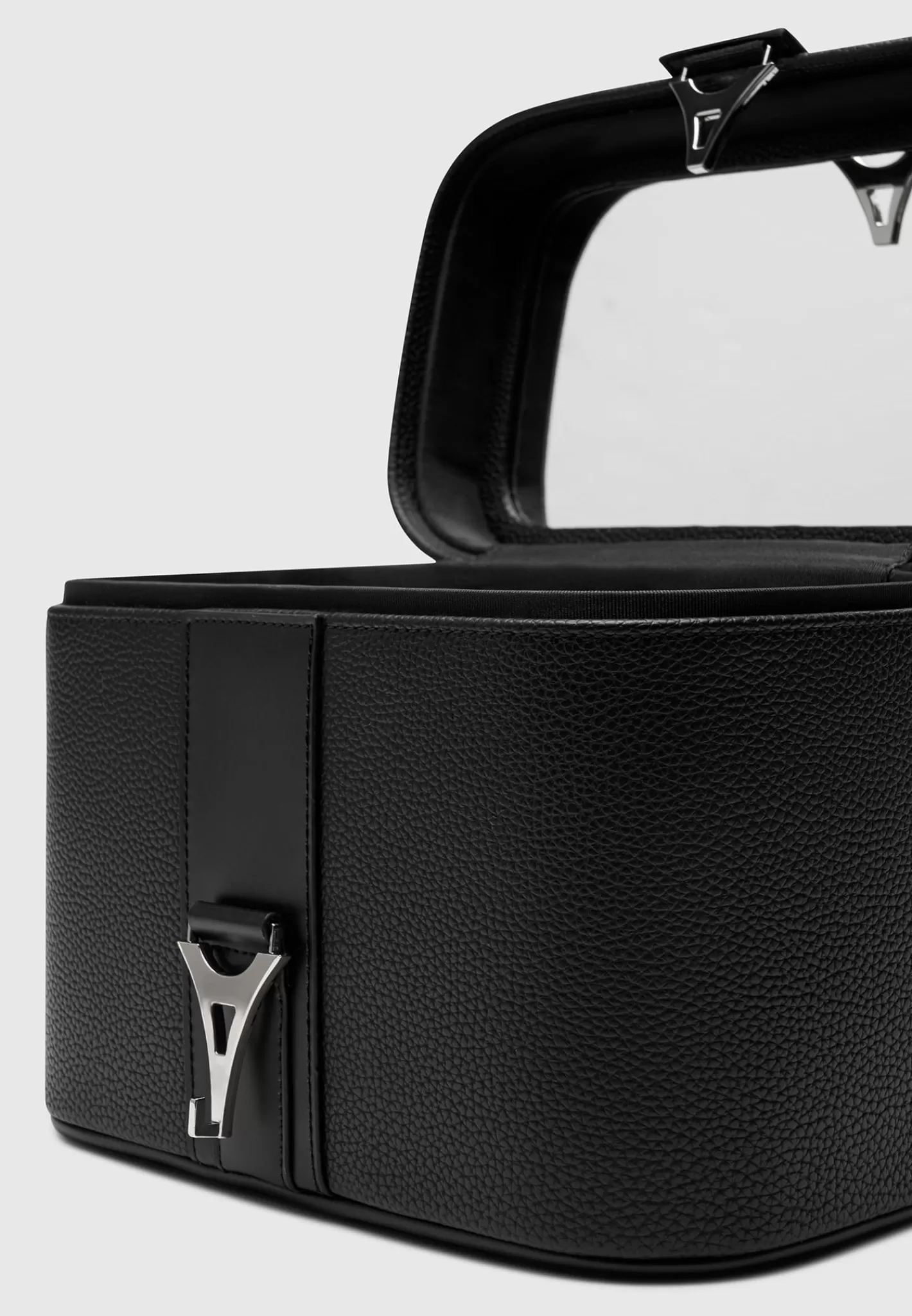 Éternelle Vegan Leather Eiffel Clasp Vanity Case - -Manière De Voir Best